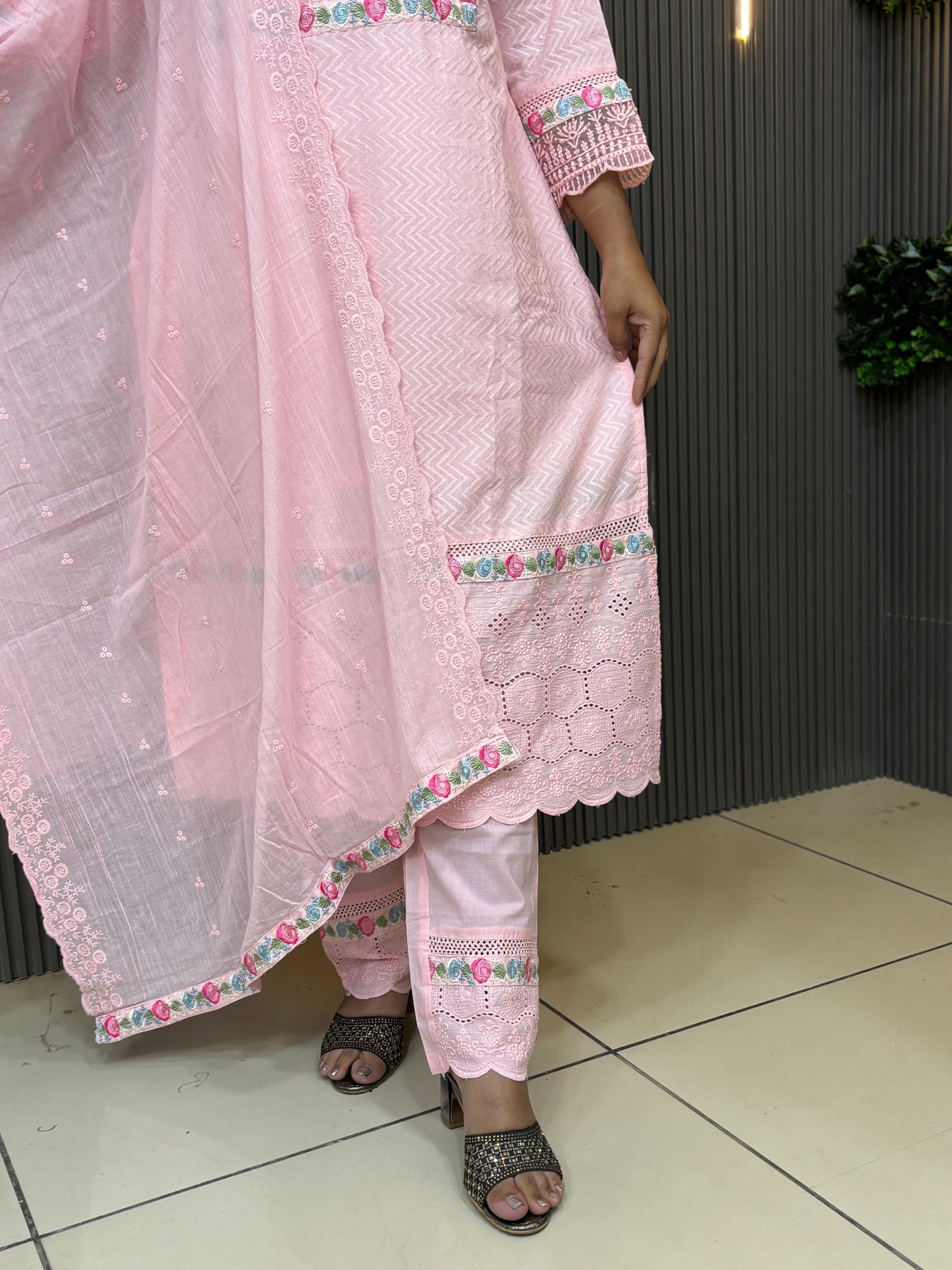 Pink thread embroidery cotton kurta set